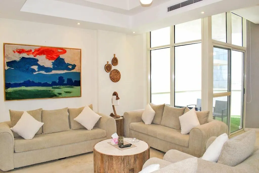 Elegant 4 Beds W/Partial Seaview Apartment Jeddah