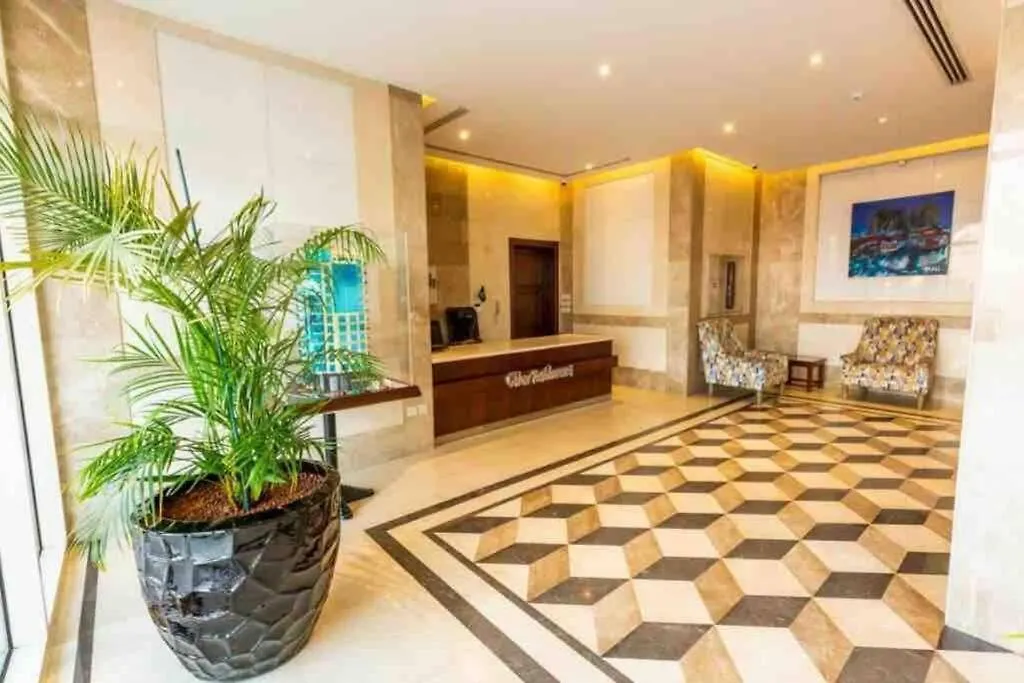 Elegant 4 Beds W/Partial Seaview Apartment Jeddah