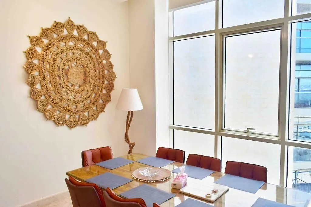 Elegant 4 Beds W/Partial Seaview Apartment Jeddah